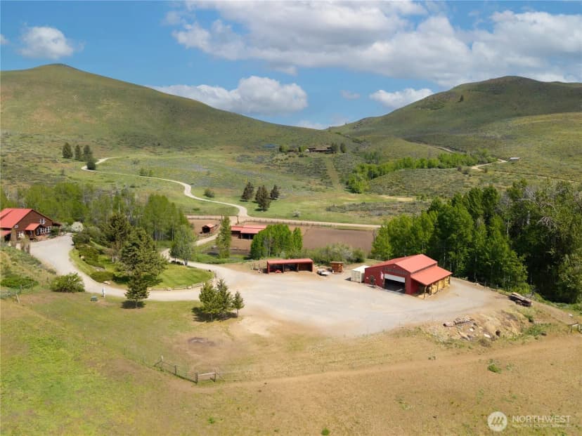 Property photo for 373 Rendezvous Road, Winthrop photo 31