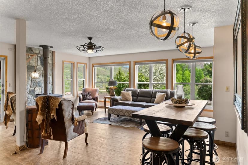 Property photo for 373 Rendezvous Road, Winthrop photo 15