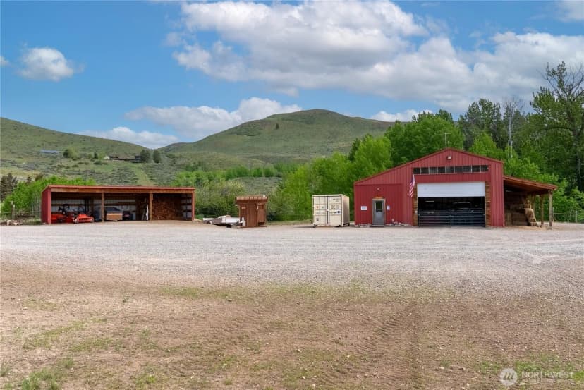 Property photo for 373 Rendezvous Road, Winthrop photo 37