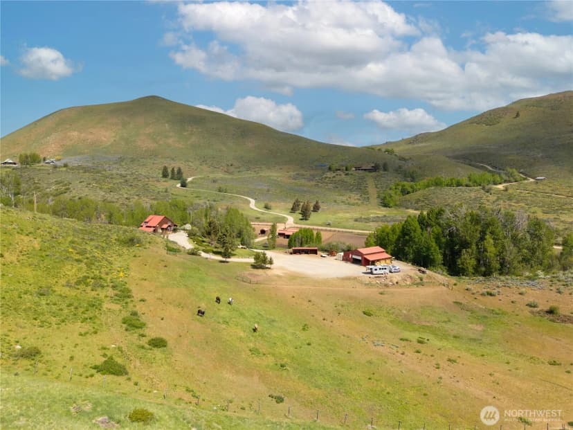 Property photo for 373 Rendezvous Road, Winthrop photo 40
