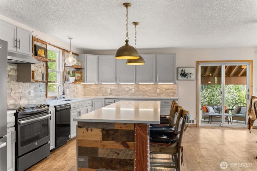 Property photo for 373 Rendezvous Road, Winthrop photo 19