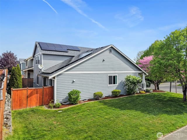 Property photo for 17216 139th Avenue E, Puyallup photo 3