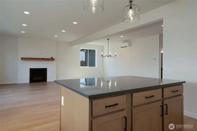 Property photo for 708 Legacy Way, Sedro Woolley photo 9