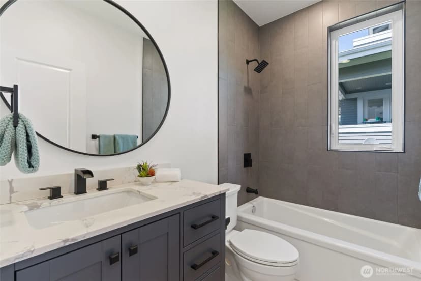 Property photo for 6008 34th Avenue Nw, Seattle photo 20