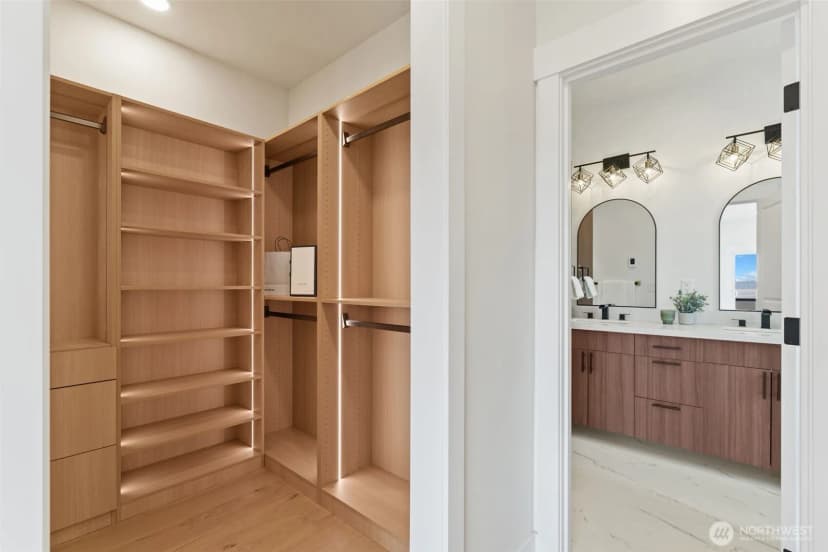 Property photo for 6008 34th Avenue Nw, Seattle photo 25