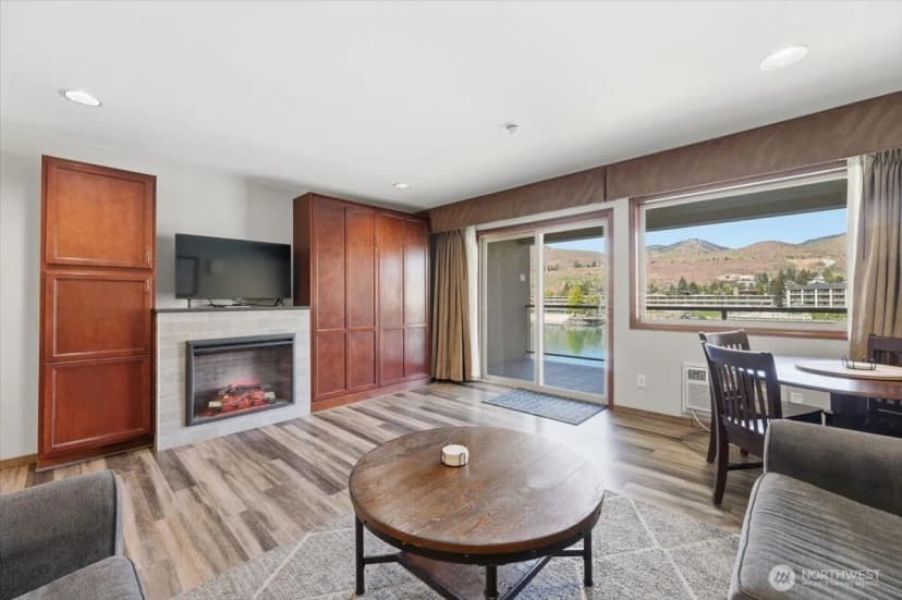 Property photo for 322 W Woodin Avenue #642, Chelan photo 4