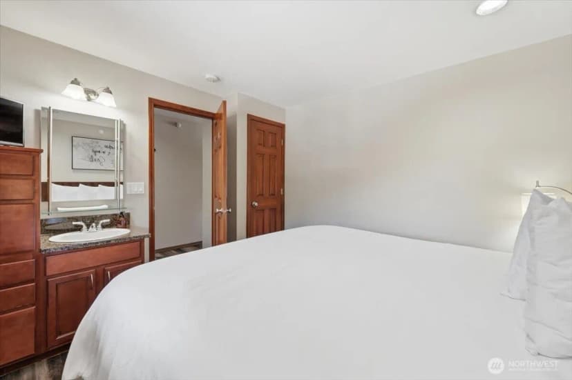 Property photo for 322 W Woodin Avenue #642, Chelan photo 19
