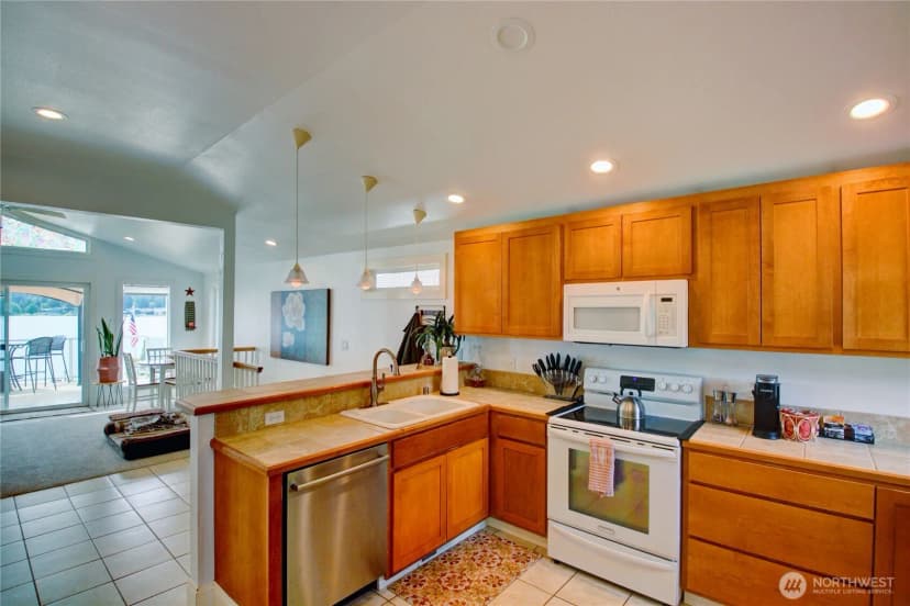 Property photo for 17218 Schuhs Lane, Stanwood photo 24