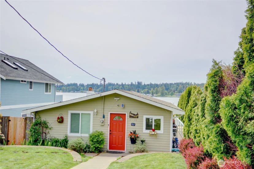 Property photo for 17218 Schuhs Lane, Stanwood photo 2