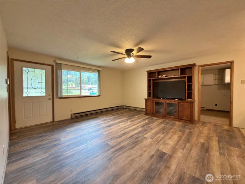 Property photo for 1123 Tilton Way, Morton photo 19