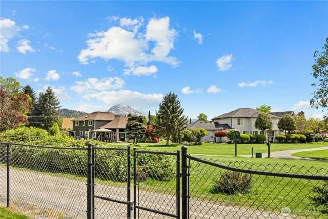 Property photo for 14502 148th Street E, Orting photo 3