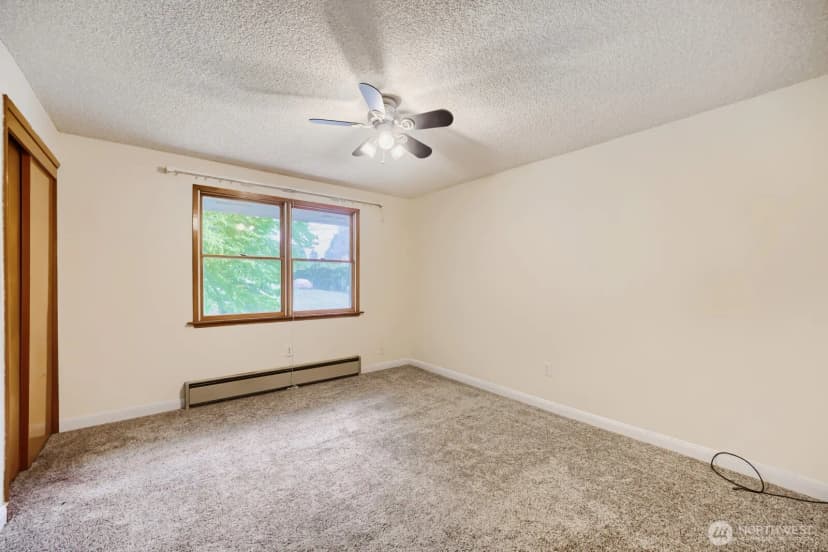 Property photo for 10412 Se 219th Street, Kent photo 22
