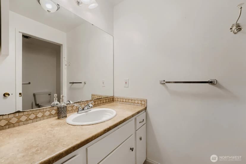 Property photo for 10412 Se 219th Street, Kent photo 19