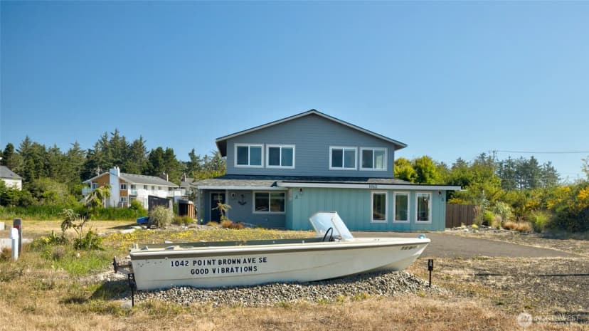 Property photo for 1042 Point Brown Avenue Se #a & B, Ocean Shores photo 2