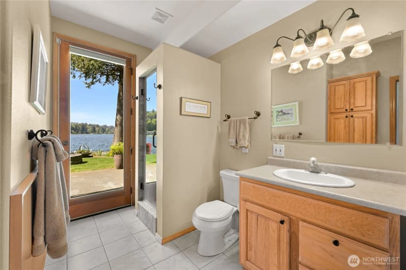 Property photo for 21 Strawberry Point Road, Bellingham photo 28