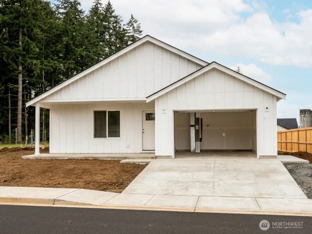 Property photo for 245 Eminence Avenue, Winlock