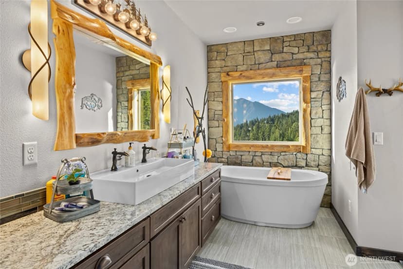 Property photo for 1481 Morgan Creek Road, Ronald photo 18