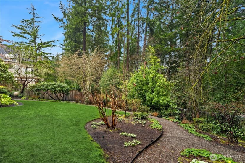 Property photo for 3240 126th Avenue Ne, Bellevue photo 34