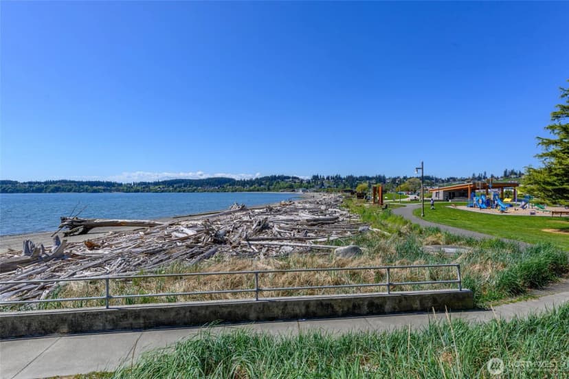 Property photo for 651 Se Bayshore Drive #e102, Oak Harbor photo 34