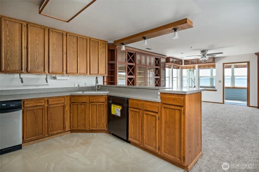 Property photo for 651 Se Bayshore Drive #e102, Oak Harbor photo 20