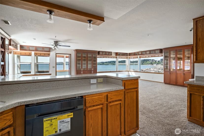 Property photo for 651 Se Bayshore Drive #e102, Oak Harbor photo 18