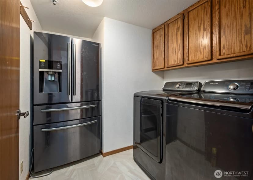 Property photo for 651 Se Bayshore Drive #e102, Oak Harbor photo 10
