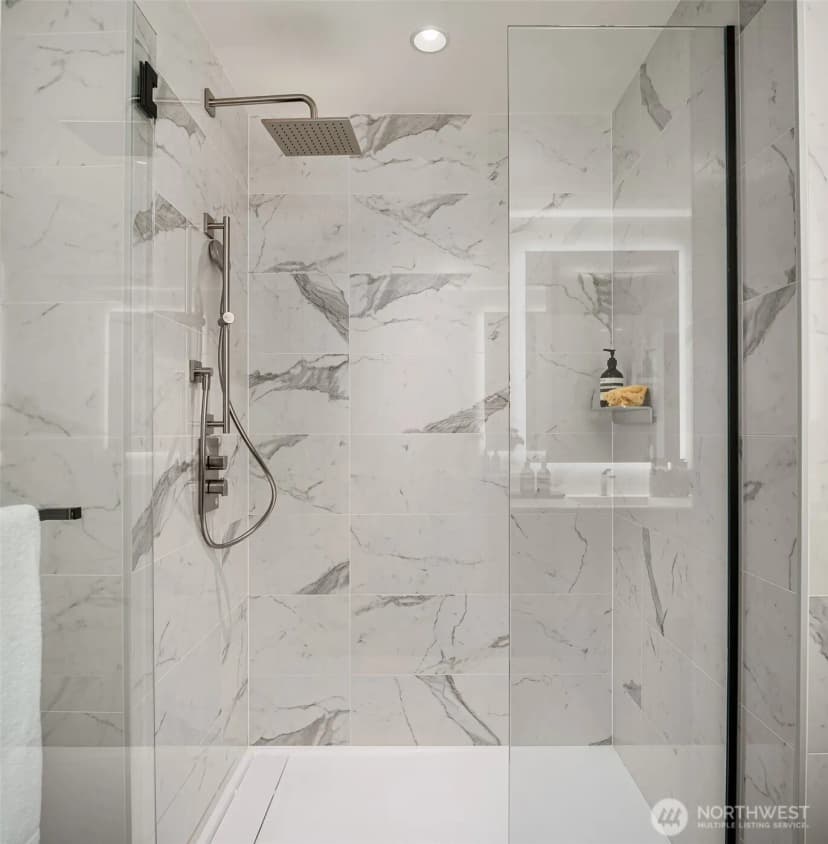 Property photo for 889 Avenue Square Ne #908, Bellevue photo 13