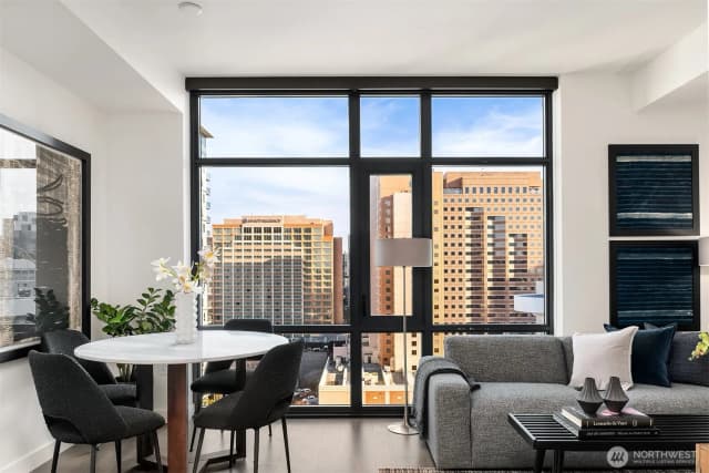 Property photo for 889 Avenue Square Ne #908, Bellevue
