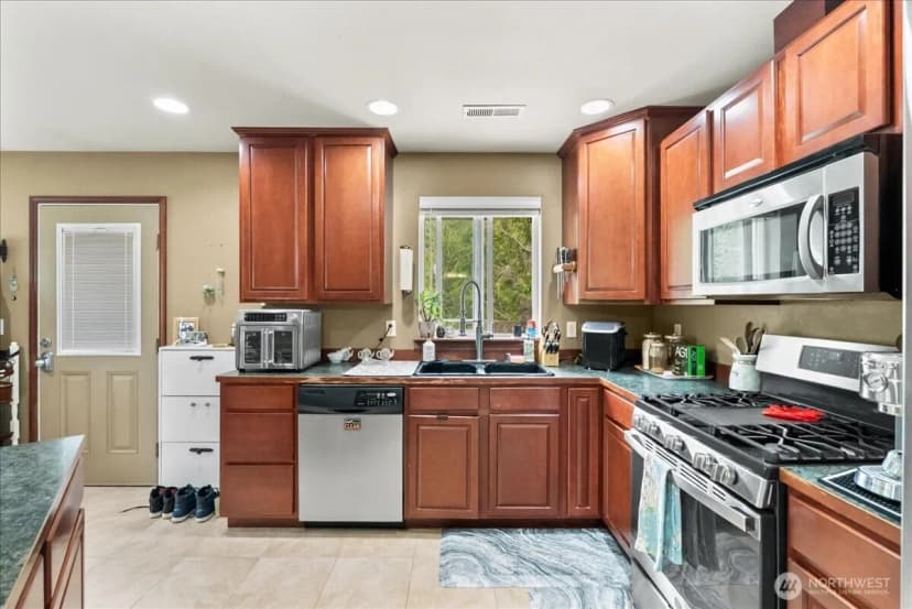 Property photo for 8178 Sandy Road Ne, Bremerton photo 24