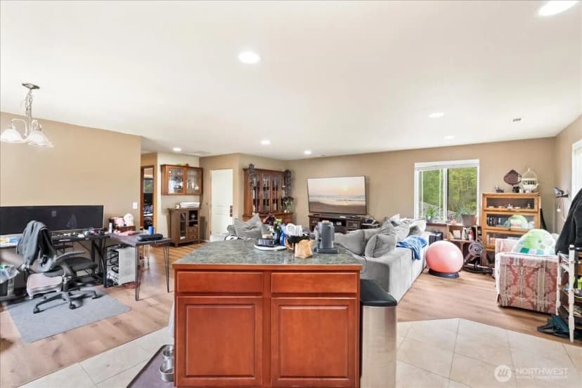 Property photo for 8178 Sandy Road Ne, Bremerton photo 28
