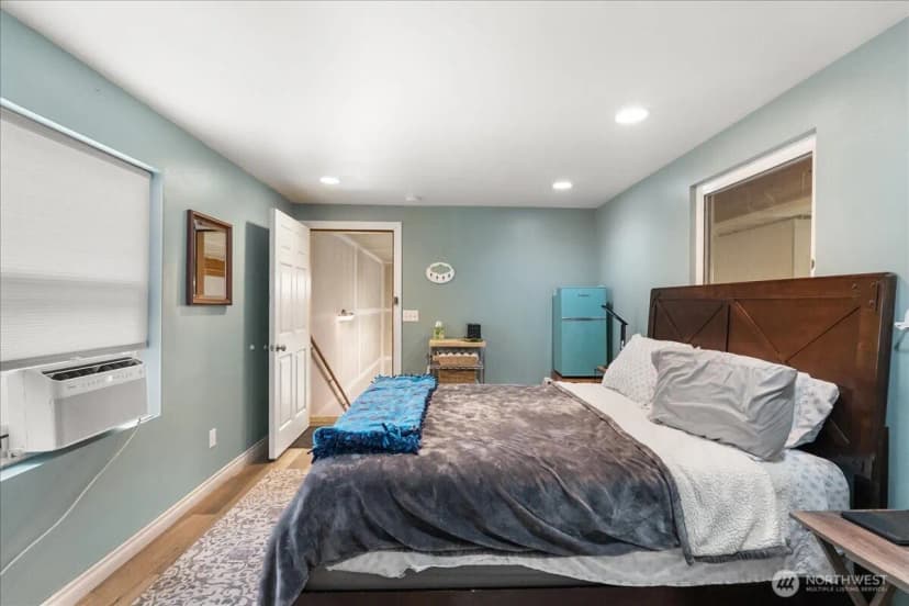 Property photo for 8178 Sandy Road Ne, Bremerton photo 11