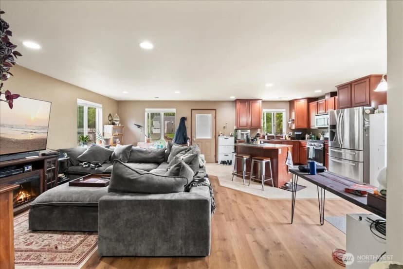 Property photo for 8178 Sandy Road Ne, Bremerton photo 32