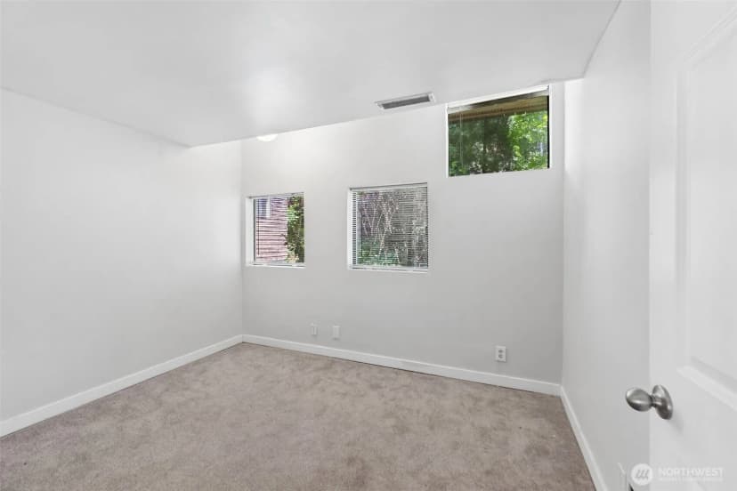 Property photo for 10702 Hill Terrace Sw Terrace Sw, Lakewood photo 19