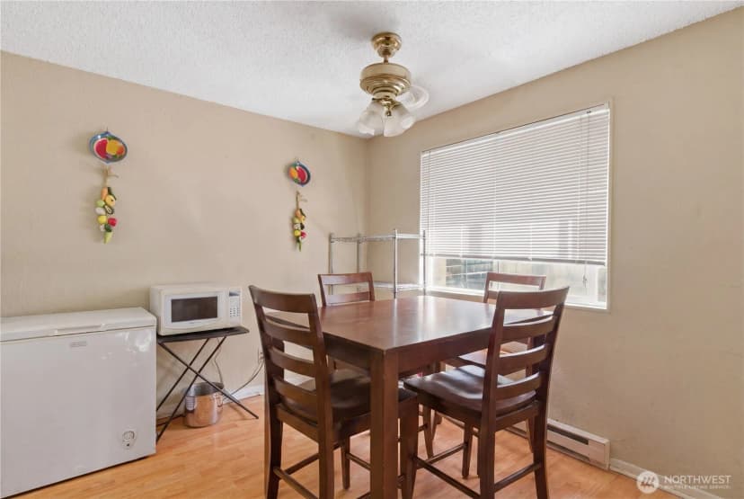 Property photo for 14506 Ne 6th Place, Bellevue photo 12