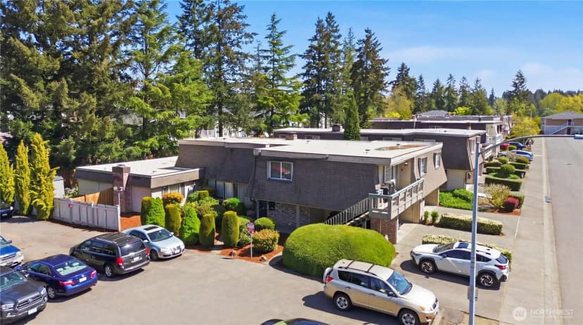 Property photo for 14506 Ne 6th Place, Bellevue photo 4