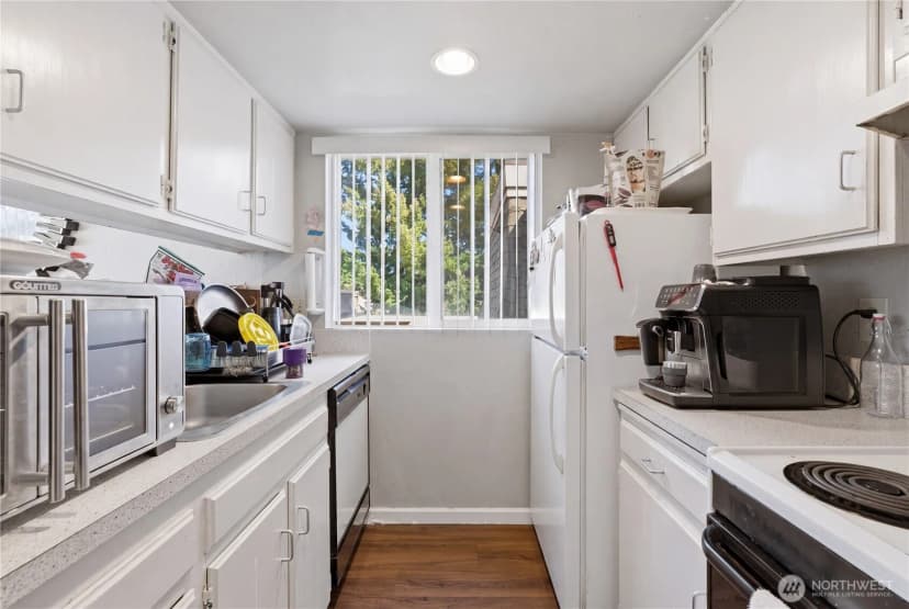 Property photo for 14506 Ne 6th Place, Bellevue photo 13