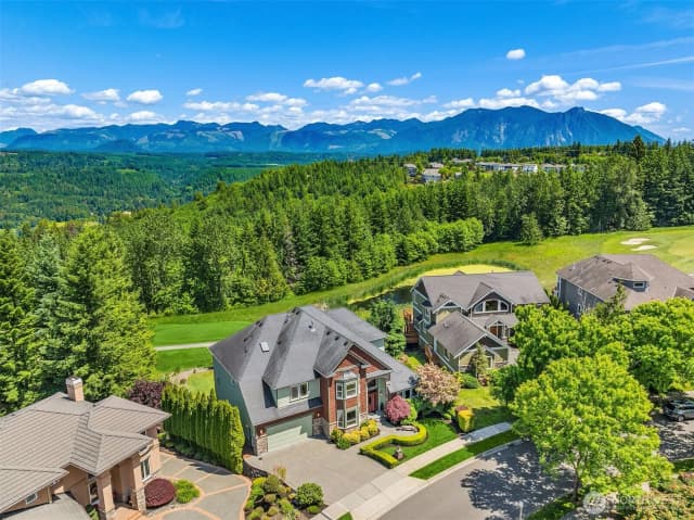 Property photo for 6230 Fairway Place Se, Snoqualmie photo 2