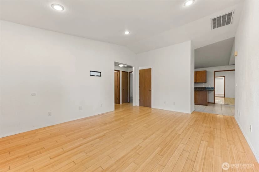 Property photo for 3701 Autumnwood Court Se, Olympia photo 8