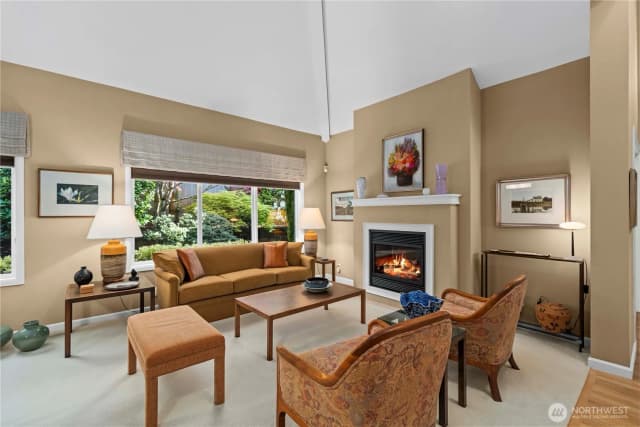 Property photo for 102 8th Lane #102, Kirkland photo 5