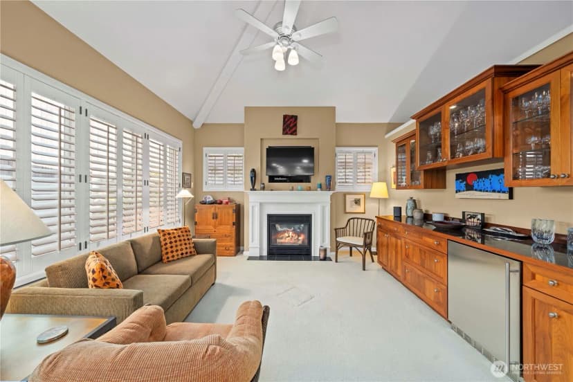 Property photo for 102 8th Lane #102, Kirkland photo 12