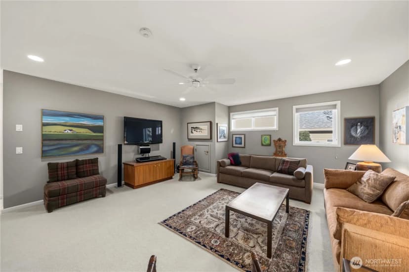 Property photo for 102 8th Lane #102, Kirkland photo 19
