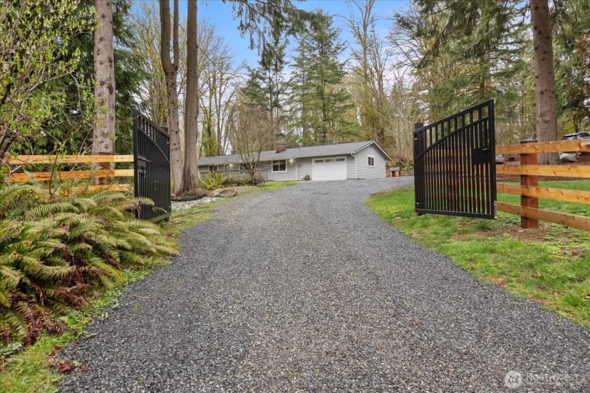 Property photo for 13425 N Echo Lake Road, Snohomish photo 30