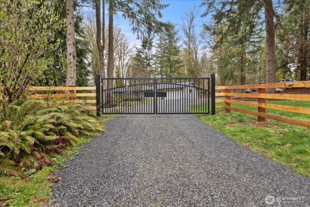 Property photo for 13425 N Echo Lake Road, Snohomish photo 4