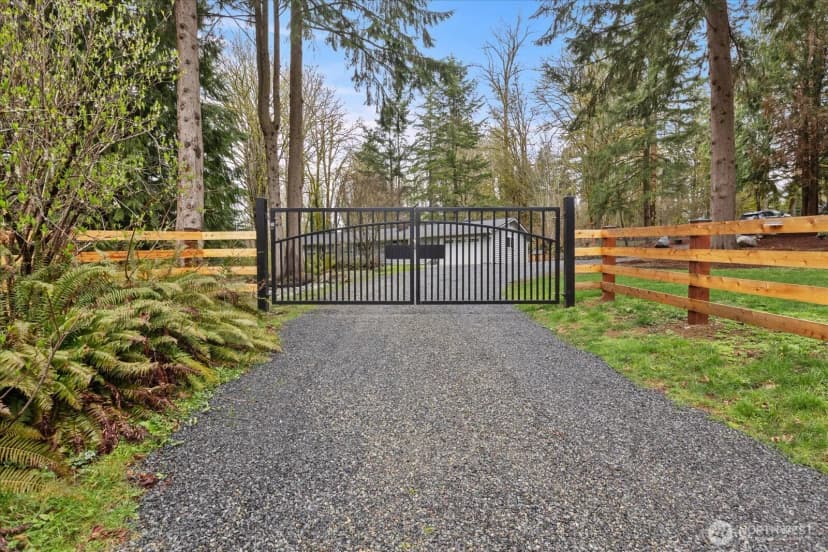 Property photo for 13425 N Echo Lake Road, Snohomish photo 4