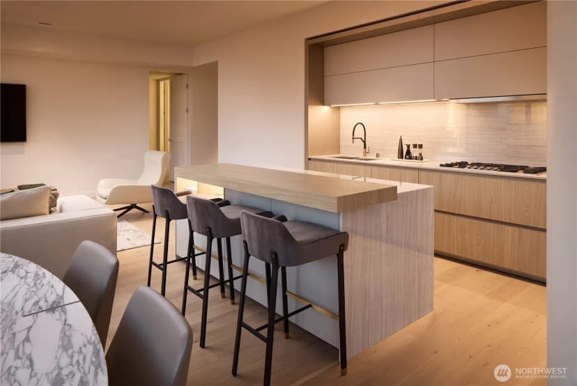 Property photo for 838 Avenue Square Ne #1805, Bellevue photo 4