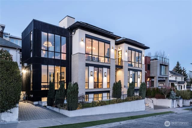 Property photo for 362 Ward Street, Seattle