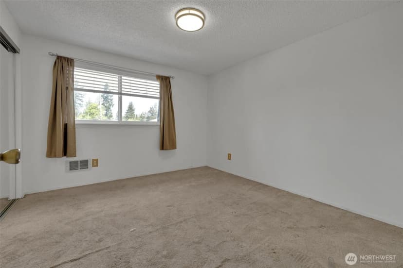 Property photo for 20620 76th Ave W #c, Edmonds photo 13