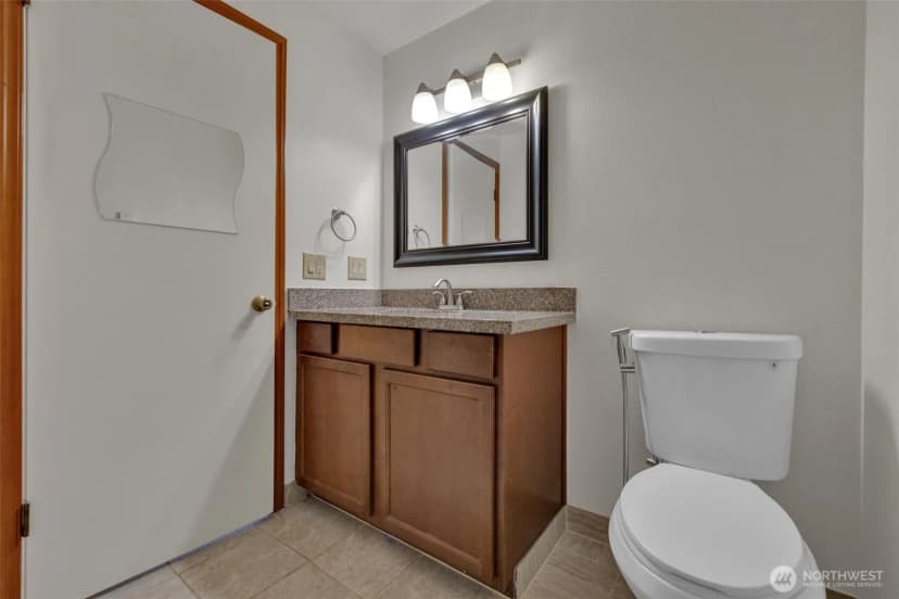 Property photo for 20620 76th Ave W #c, Edmonds photo 12
