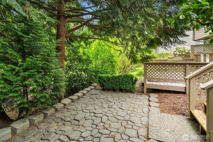 Property photo for 13706 Ne 85th Street, Redmond photo 27