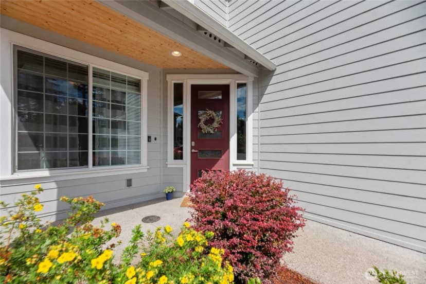 Property photo for 26029 242nd Place Se, Maple Valley photo 2